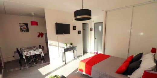Coin nuit de l'appartement N°247 de Ladeuille Hebergemet à Amélie les bains